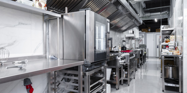 Limpiezas de Conductos de Extracción y Ventilación Hornos · Cocina de Guarderías