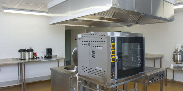 Limpiezas Campanas Extractoras de Cocinas Marmolejo · Cocina de Hospitales